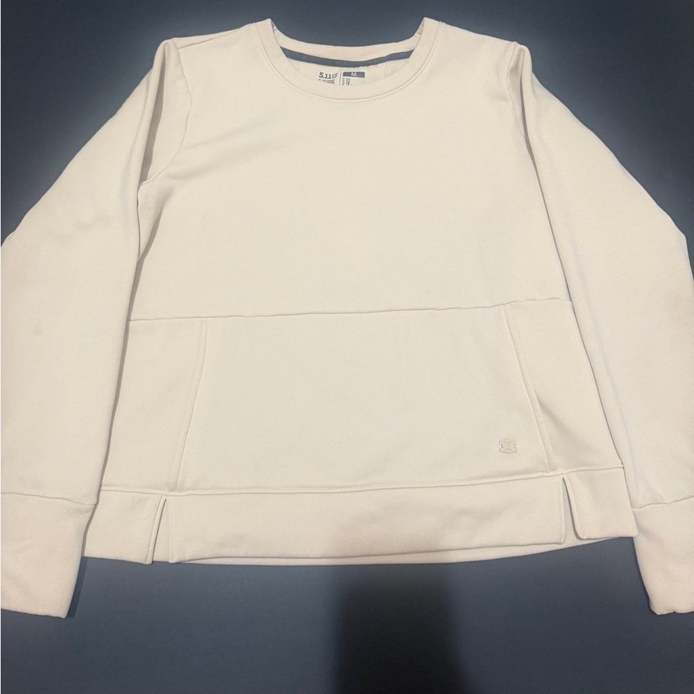 511 Crewneck Pullover Sweatshirt in Off-White